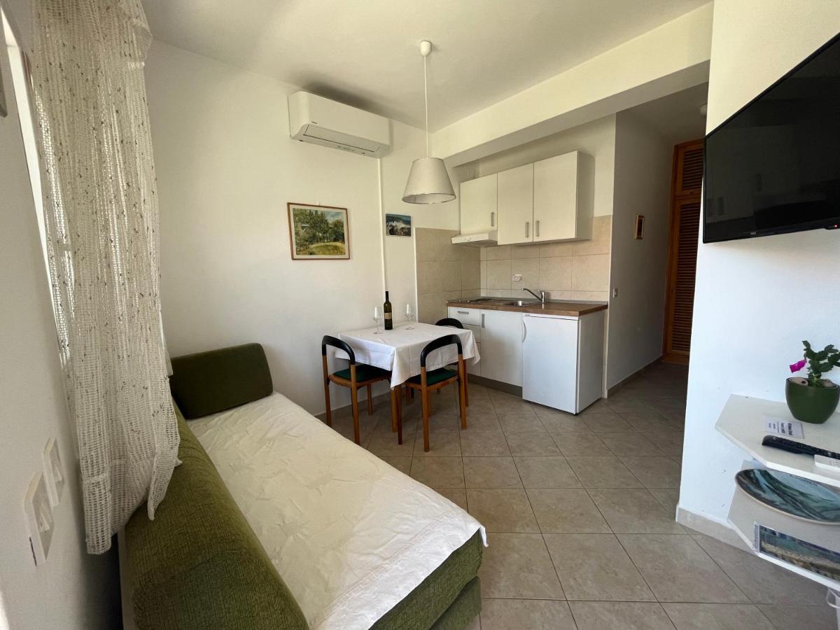 Guest house Šuda Lumbarda Extérieur photo