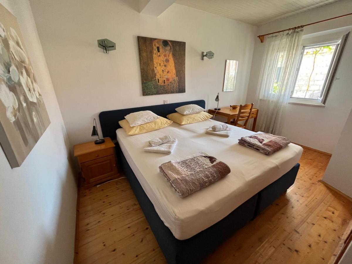 Guest house Šuda Lumbarda Extérieur photo