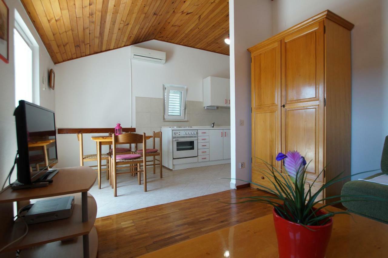 Guest house Šuda Lumbarda Extérieur photo