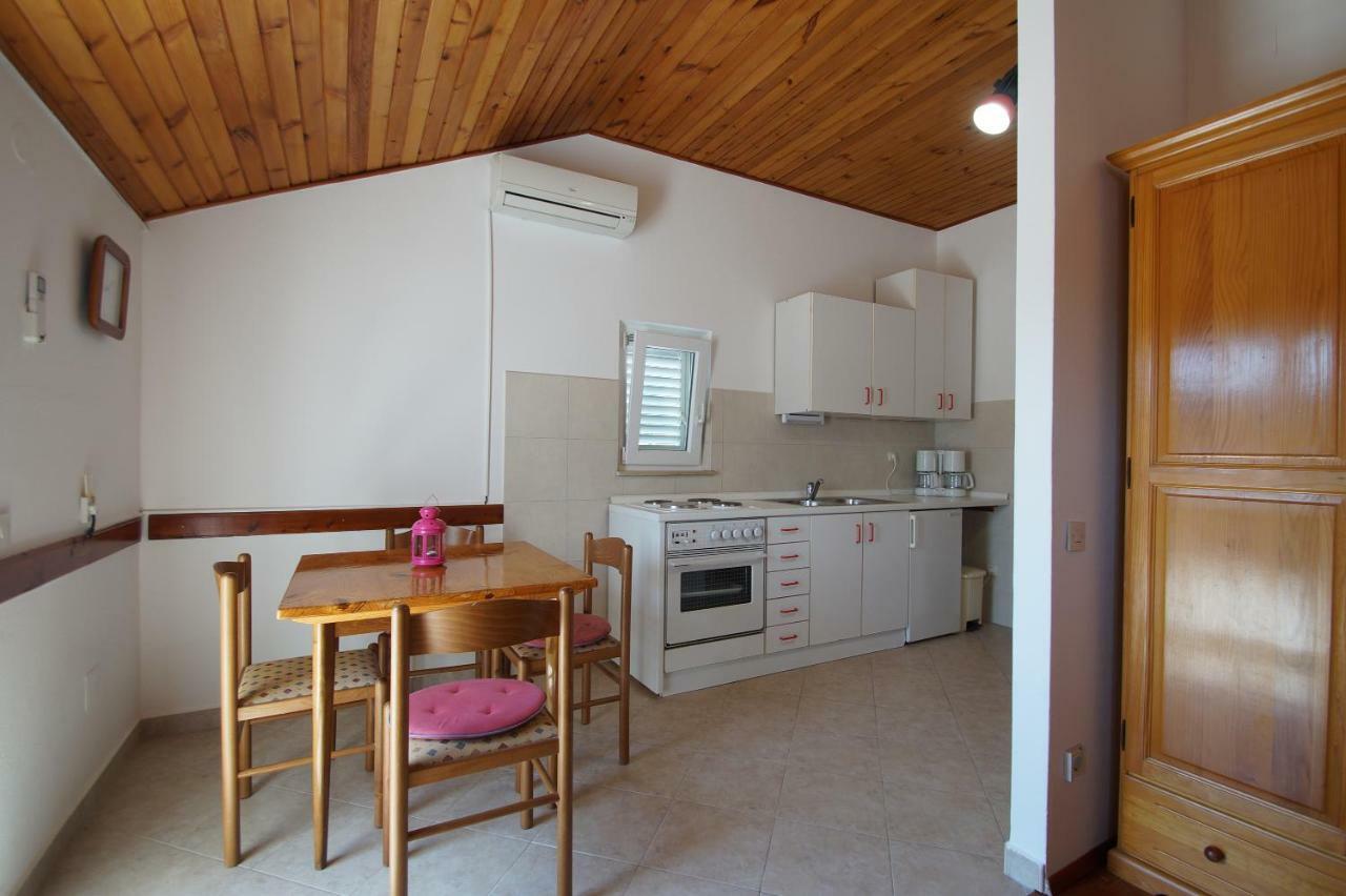 Guest house Šuda Lumbarda Extérieur photo